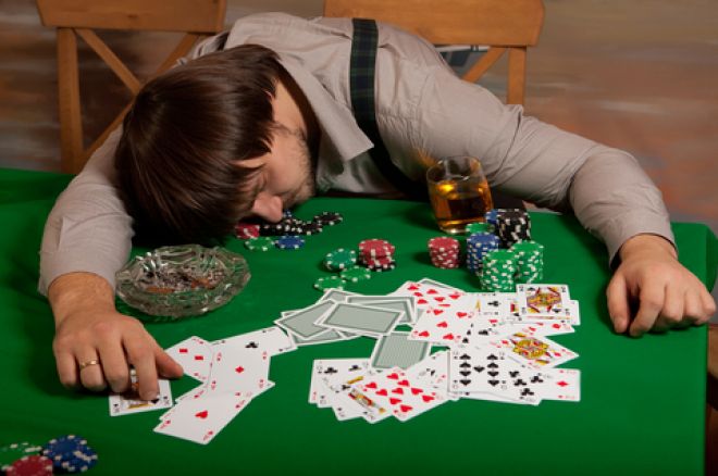 poker players lose money