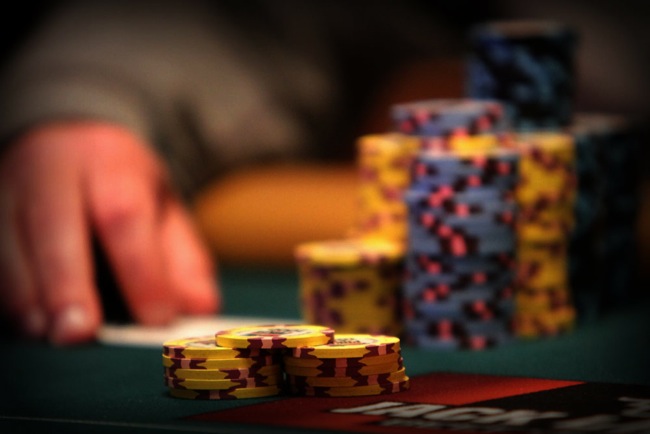 5 easy tips to improve your poker game
